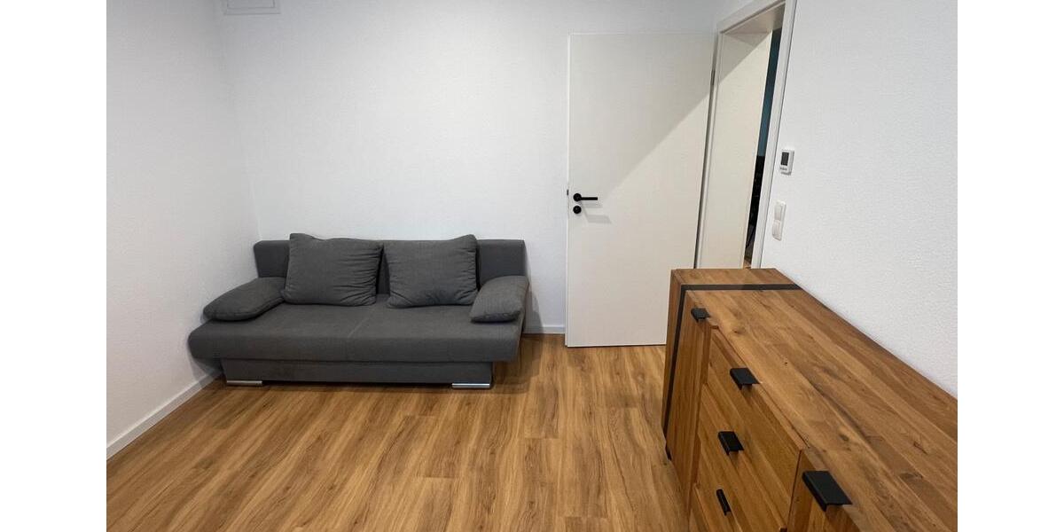 Neuwertige möblierte EG Neubauwohnung auf Zeit! - Feldrand Lage 3 zimmer