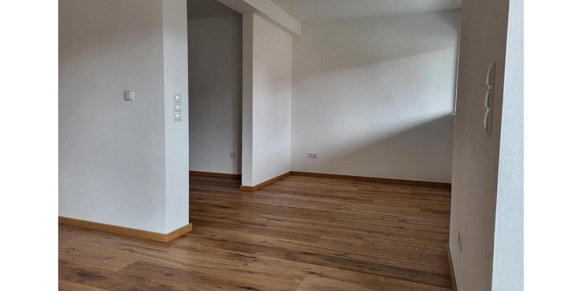 Erdgeschoßwohnung Neukirchen - 3 Zimmer, 106 m&sup2;, 980&euro; | Angebot:26496156