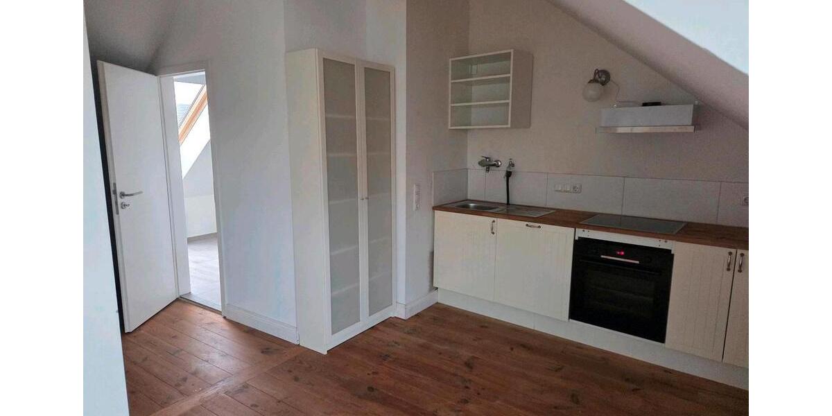 Wohnen auf Zeit Bonn Poppelsdorf - 4 Zimmer, 12 m&sup2;, 550&euro; | Angebot:25982258