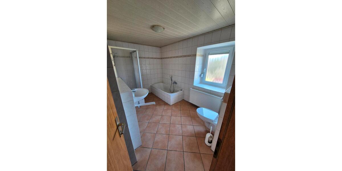 Einfamilienhaus Neuhütten - 4 Zimmer, 120 m&sup2;, 900&euro; | Angebot:25861130