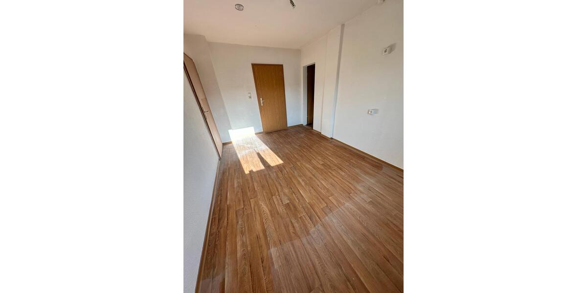 Erdgeschoßwohnung Finsterwalde - 3 Zimmer, 61 m&sup2;, 395&euro; | Angebot:26035786