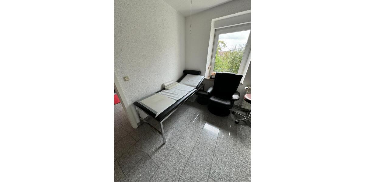 Etagenwohnung Quierschied - 5 Zimmer, 130 m&sup2;, 950&euro; | Angebot:26021103