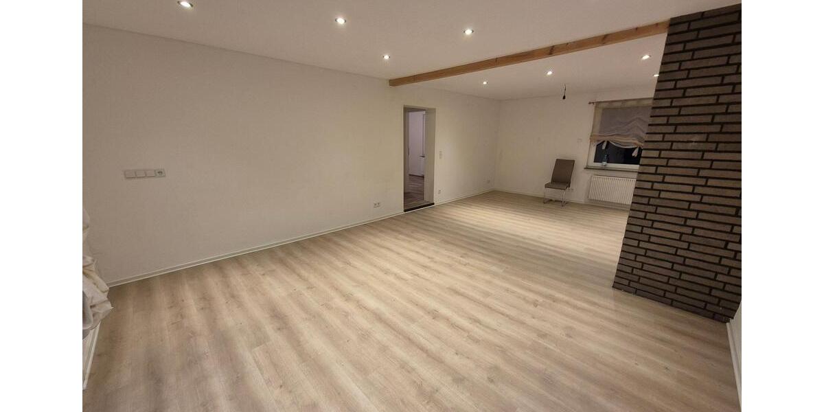 Etagenwohnung Netphen - 5 Zimmer, 102 m&sup2;, 795&euro; | Angebot:26020348