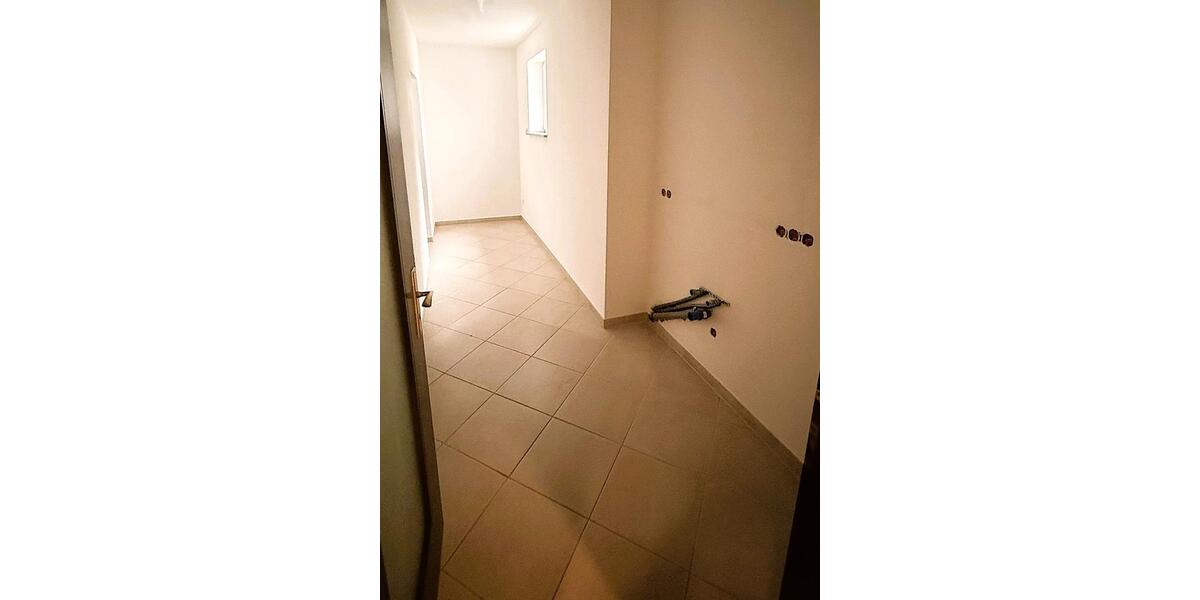 Etagenwohnung Dillingen an der Donau - 2 Zimmer, 90 m&sup2;, 950&euro; | Angebot:26013953