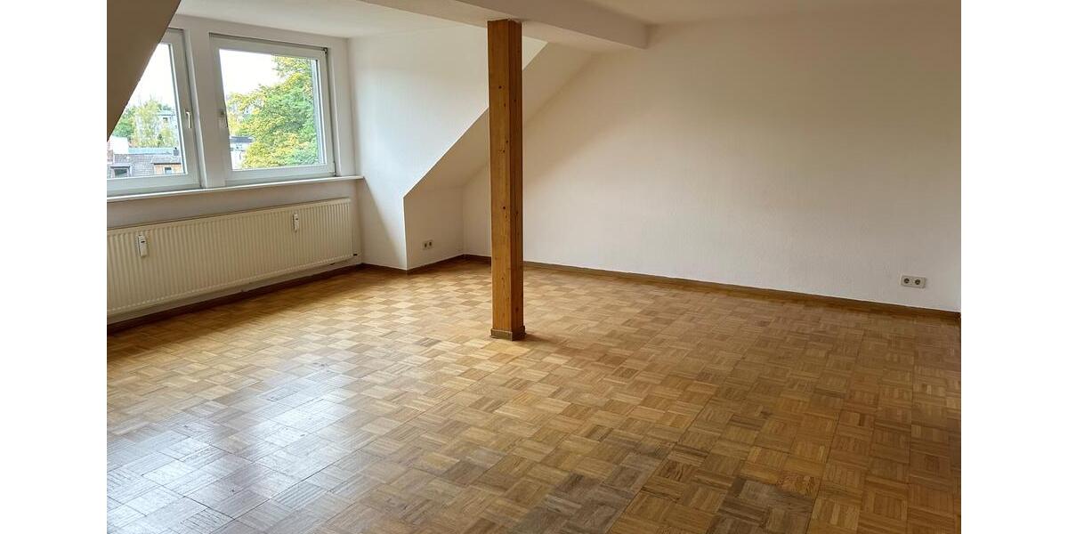 Dachgeschoßwohnung Hamburg Wandsbek - 3 Zimmer, 65 m&sup2;, 723&euro; | Angebot:26041500