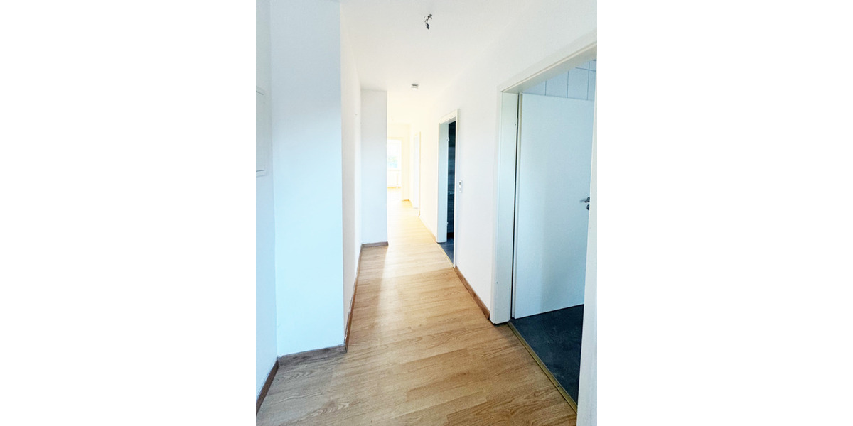 Etagenwohnung Brake (Unterweser) - 3 Zimmer, 70 m&sup2;, 590&euro; | Angebot:24873013