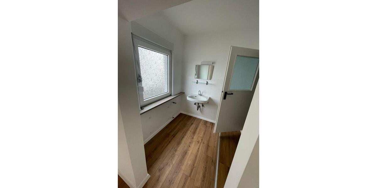 Erdgeschoßwohnung Friedrichshafen - 4 Zimmer, 108 m&sup2;, 1.700&euro; | Angebot:24605673