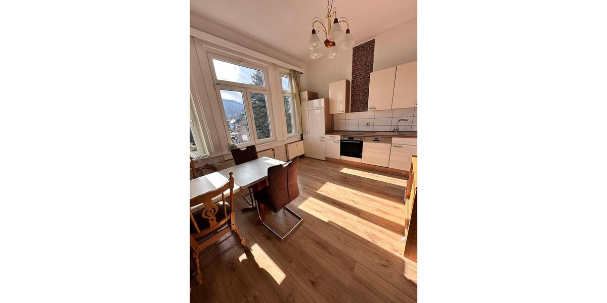 Erdgeschoßwohnung Friedrichroda - 4 Zimmer, 136 m&sup2;, 1.000&euro; | Angebot:26483247