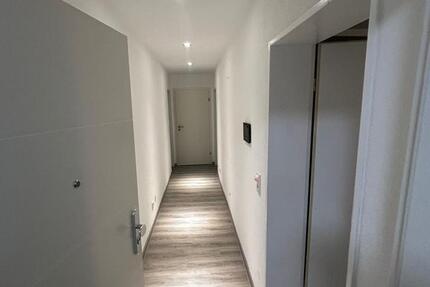 2 ZKB 2. OG Wohnung im Herzen von Neustadt zimmer