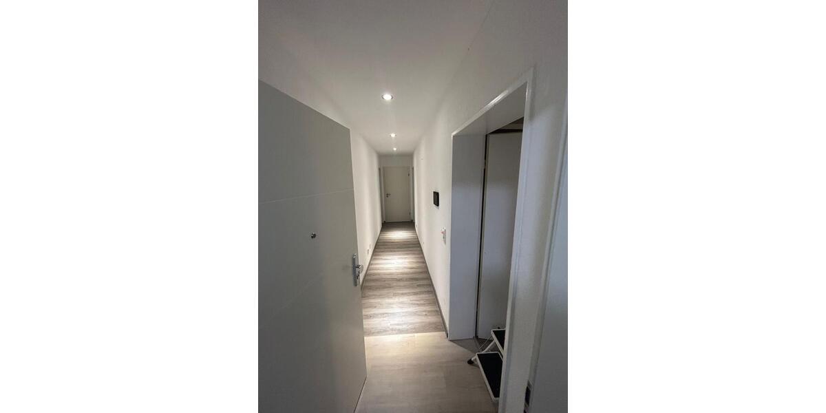 2 ZKB 2. OG Wohnung im Herzen von Neustadt zimmer