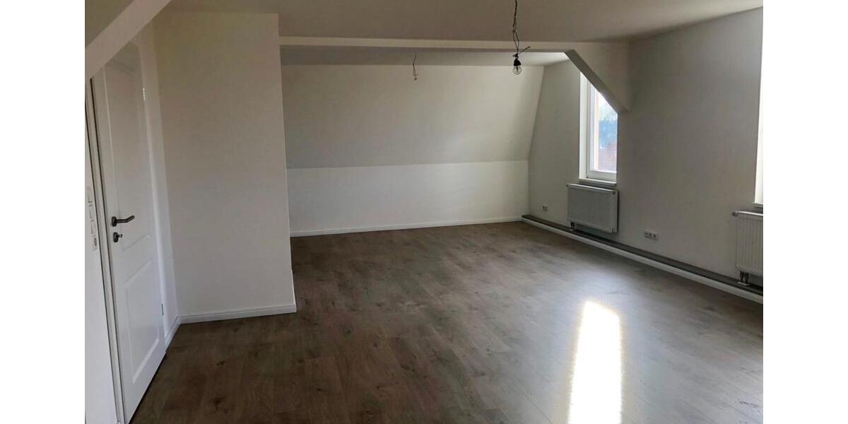 Dachgeschoßwohnung Südheide - 3 Zimmer, 140 m&sup2;, 930&euro; | Angebot:24676313