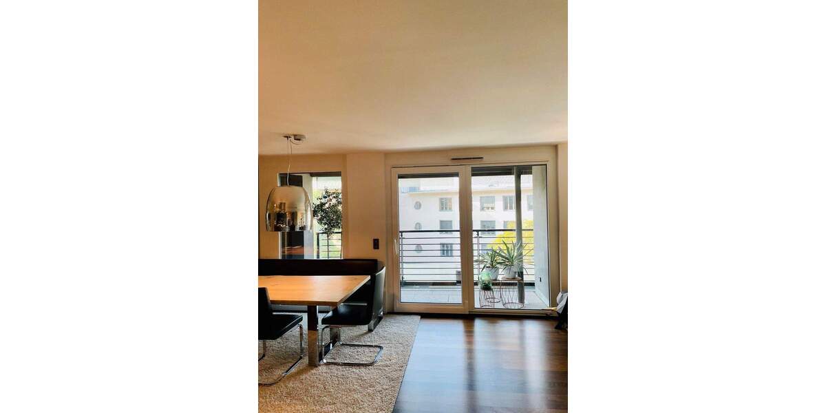 Etagenwohnung Stuttgart Mitte - 3 Zimmer, 129 m&sup2;, 2.890&euro; | Angebot:25215154