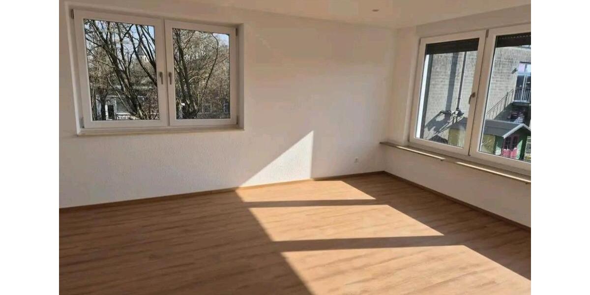 Etagenwohnung Illingen - 4 Zimmer, 85 m&sup2;, 1.500&euro; | Angebot:26550342