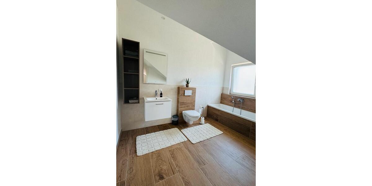Dachgeschoßwohnung Braunfels - 3 Zimmer, 120 m&sup2;, 2.790&euro; | Angebot:26420245