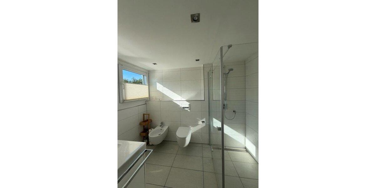 Dachgeschoßwohnung Willich - 3 Zimmer, 87 m&sup2;, 1.500&euro; | Angebot:26368677
