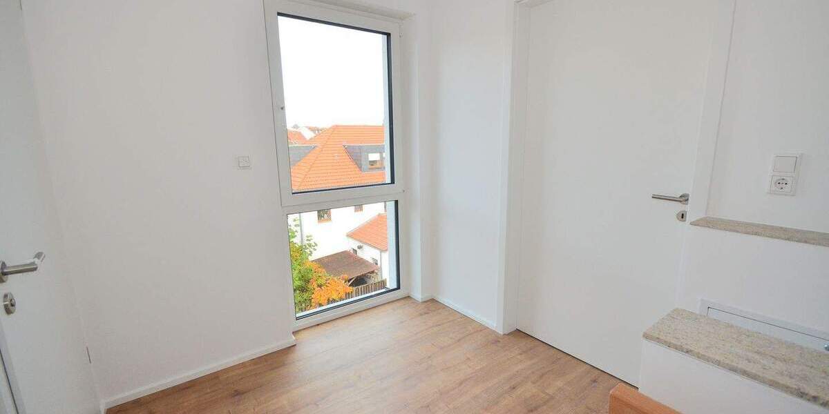 Mehrfamilienhaus, Wohnhaus Neu-Isenburg Isenburg - 5 Zimmer, 173 m&sup2;, 2.550&euro; | Angebot:24687765