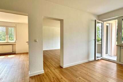 Wohnung Bad Homburg Gonzenheim - 4.5 Zimmer, 100 m&sup2;, 1.360&euro; | Angebot:27294638