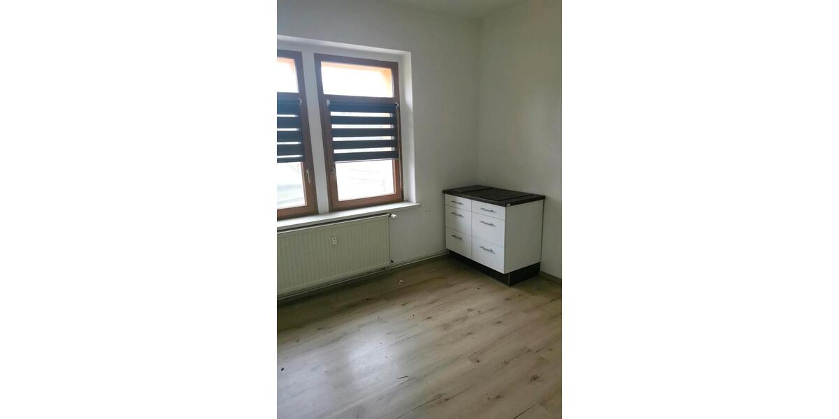 Dachgeschoßwohnung Hohenstein-Ernstthal Ernstthal - 2 Zimmer, 42 m&sup2;, 320&euro; | Angebot:26223315
