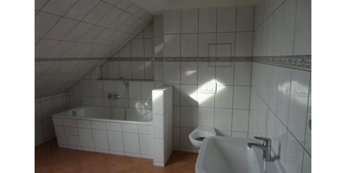 Dachgeschoßwohnung Berlin Lichtenberg - 3 Zimmer, 1.050&euro; | Angebot:23312554