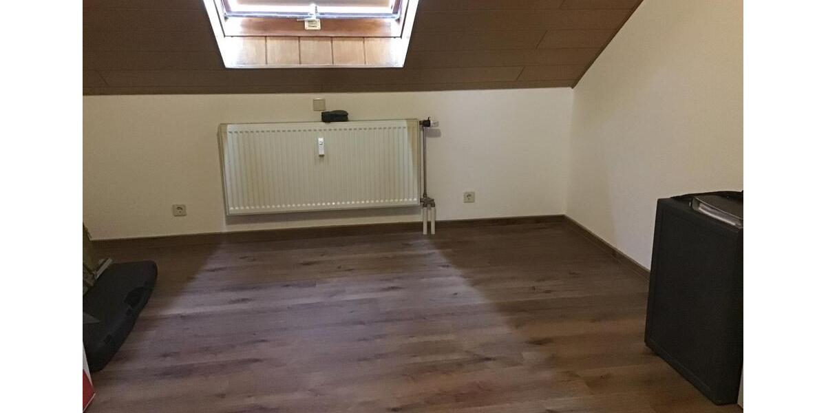 Dachgeschoßwohnung Grävenwiesbach - 2 Zimmer, 75 m&sup2;, 600&euro; | Angebot:26365818