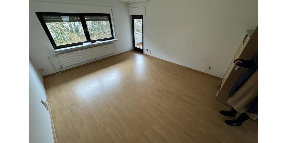 4-Zimmer-Wohnung in Saarbrücken nahe der französischen Grenze [HMR-O46E04] 4 zimmer