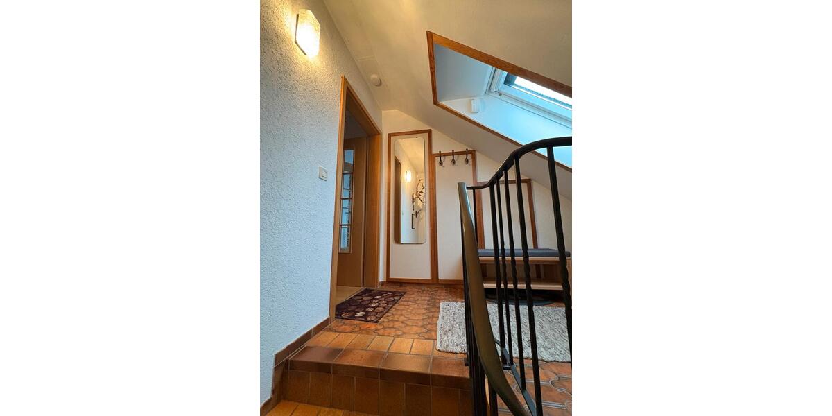 Dachgeschoßwohnung Eckersdorf - 2 Zimmer, 70 m&sup2;, 1.000&euro; | Angebot:24705396