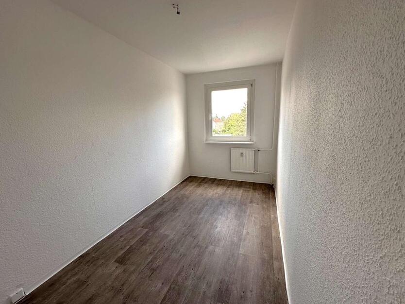 +++Neu saniert mit hellem WohnZimmer+++