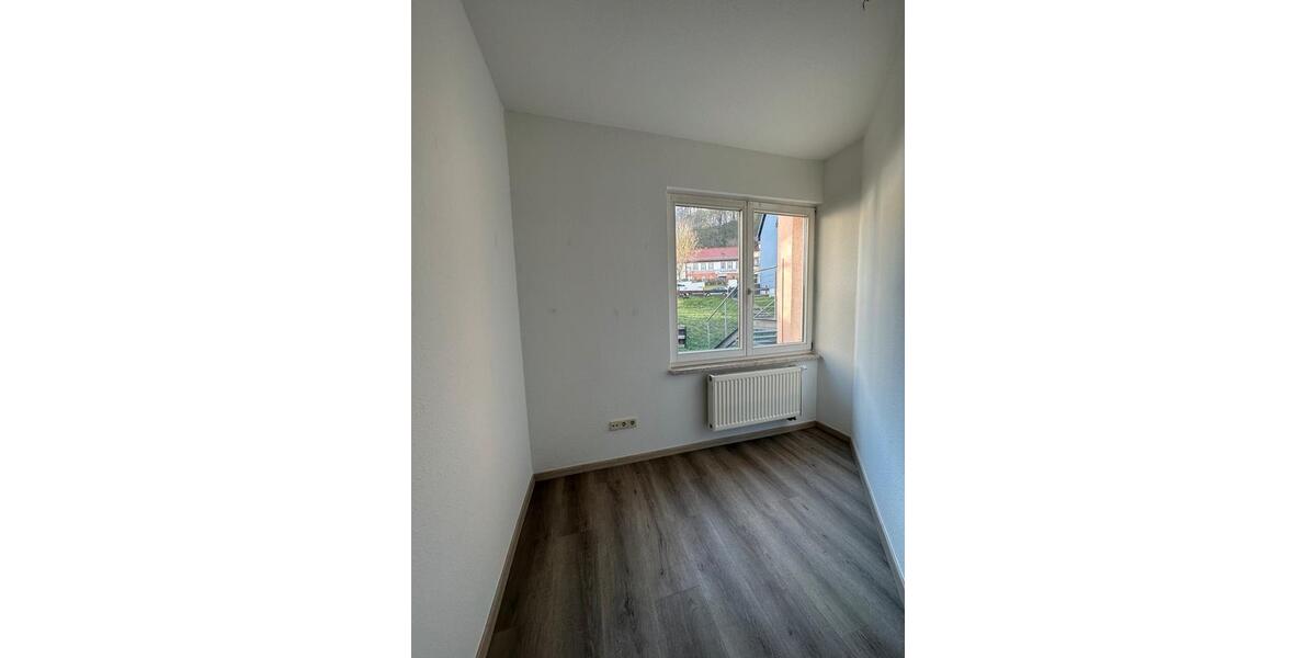 Erdgeschoßwohnung Waltershausen - 1.5 Zimmer, 61 m&sup2;, 450&euro; | Angebot:23699162