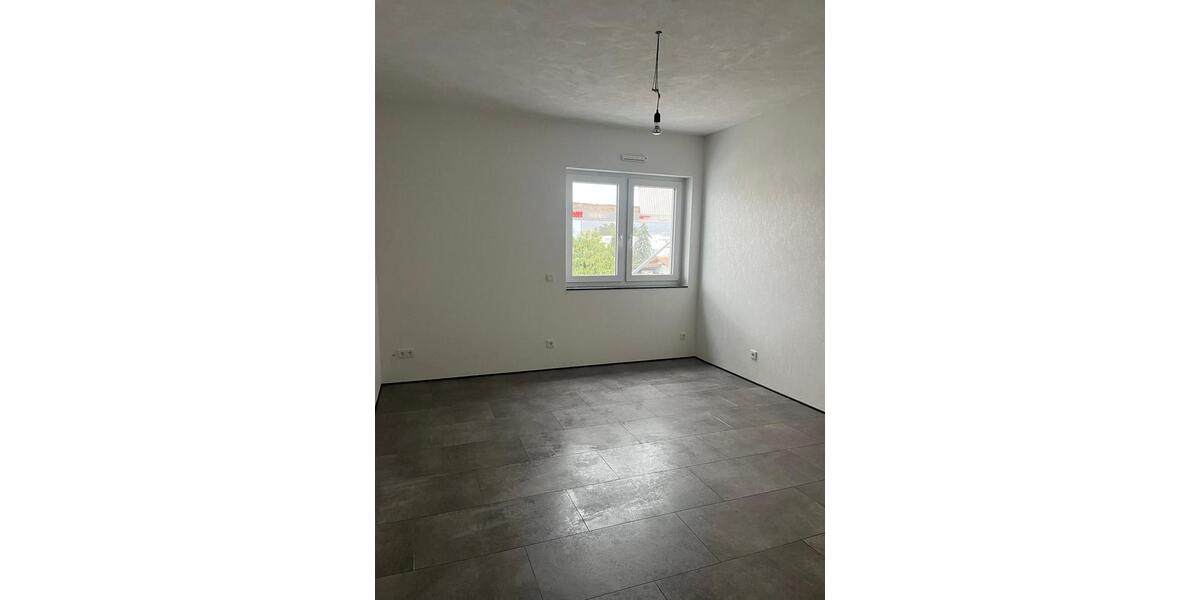 Dachgeschoßwohnung Rehlingen-Siersburg Siersburg - 3 Zimmer, 85 m&sup2;, 1.100&euro; | Angebot:25046075