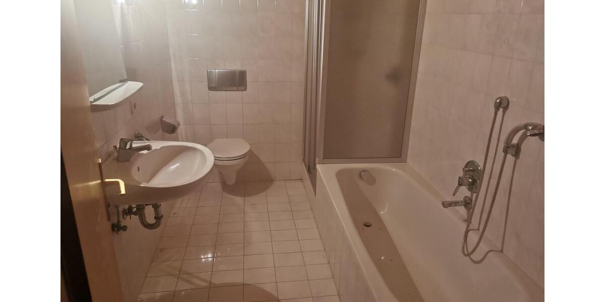 Etagenwohnung Waldkraiburg - 3 Zimmer, 93 m&sup2;, 1.100&euro; | Angebot:20621986