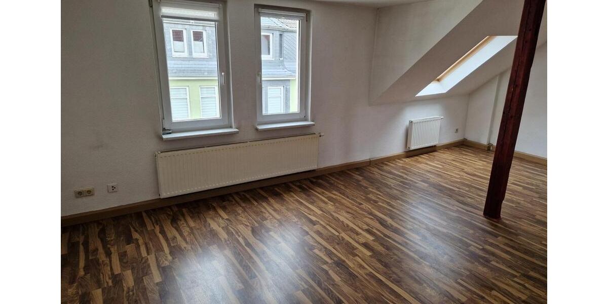 Dachgeschoßwohnung Eisenach - 2 Zimmer, 52 m&sup2;, 364&euro; | Angebot:26004796