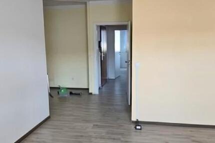 Wohnung Mülsen - 3 Zimmer, 56 m&sup2;, 295&euro; | Angebot:26691505