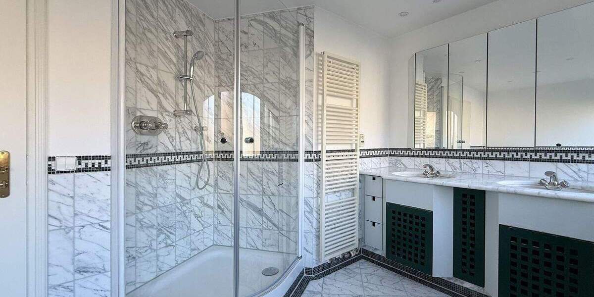 Mehrfamilienhaus, Wohnhaus Nürtingen - 5 Zimmer, 175 m&sup2;, 2.700&euro; | Angebot:24557708