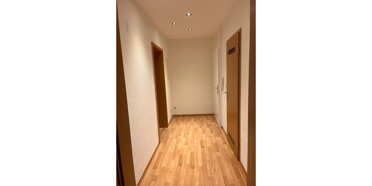 Etagenwohnung Wuppertal Gemarkung Ronsdorf - 4 Zimmer, 94 m&sup2;, 935&euro; | Angebot:24954467