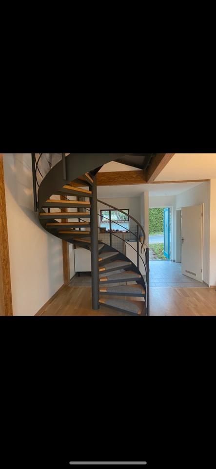 **Besichtigung am Freitag 7.11. um 15.00 Uhr in Patzig Hofstr. 1 zimmer