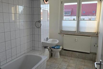 Tolle 4 R-Whg und 3 R-Whg, renoviert oder 1 Jahr mietfrei 4 zimmer