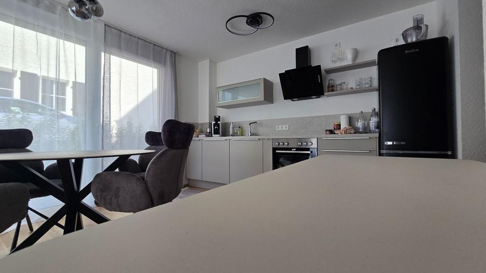 Wohnen auf Zeit Metzingen - 2 Zimmer, 53 m&sup2;, 1.250&euro; | Angebot:23935718