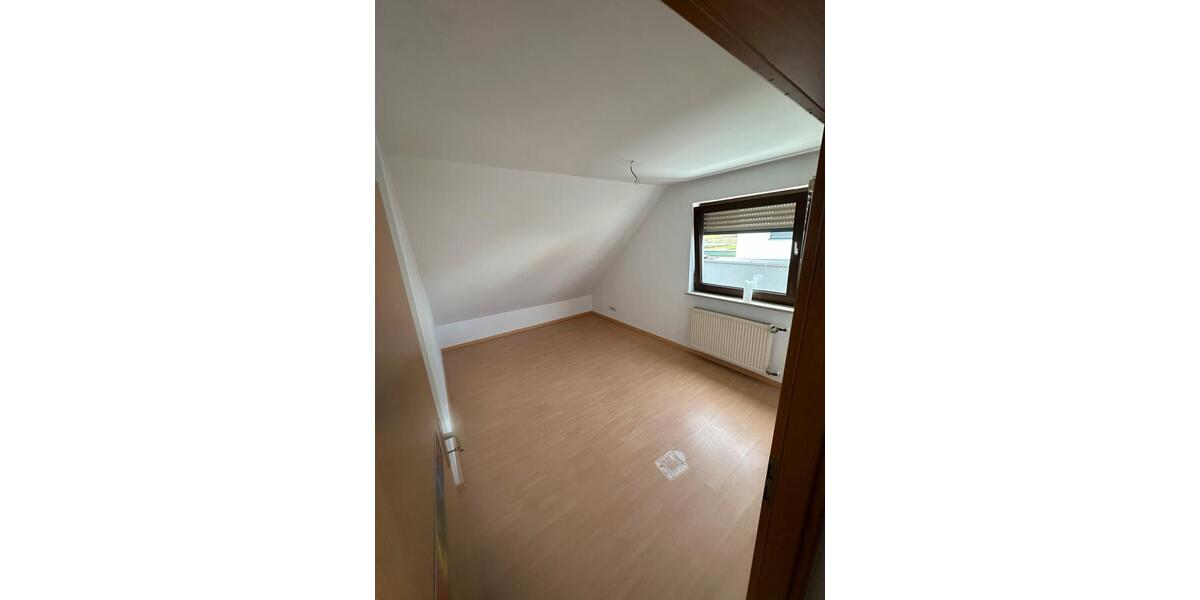 Maisonettenwohnung Heßdorf - 5 Zimmer, 125 m&sup2;, 1.600&euro; | Angebot:26680218