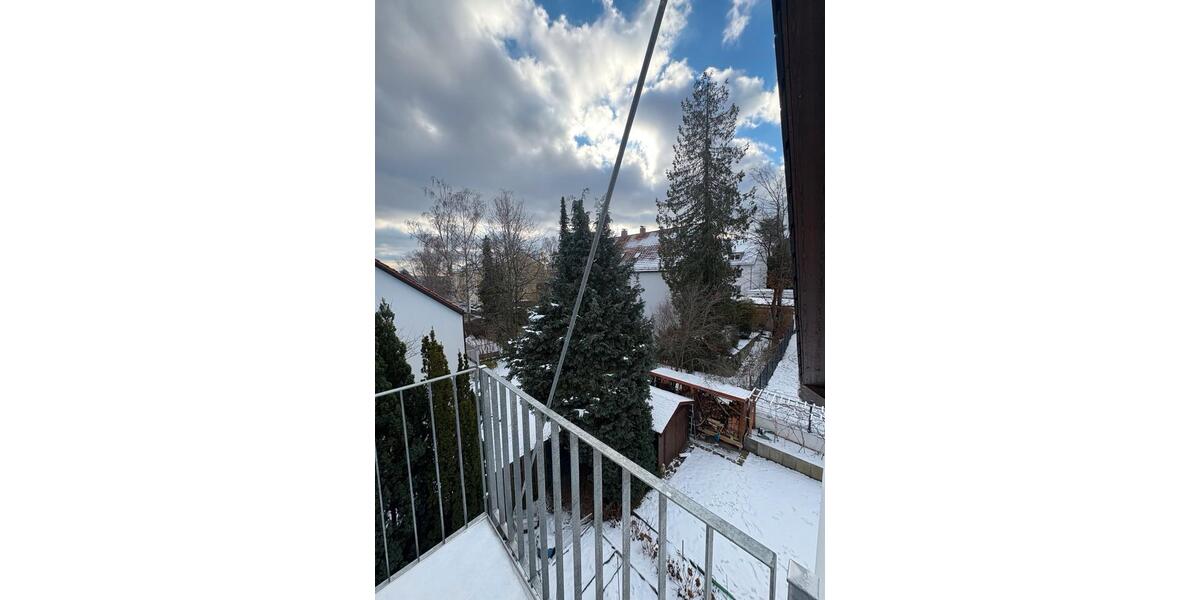 Dachgeschoßwohnung Nürnberg Kleinweidenmühle - 3.5 Zimmer, 115 m&sup2;, 1.650&euro; | Angebot:24386397