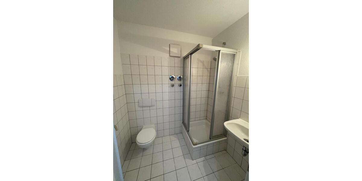 Etagenwohnung Apolda - 2 Zimmer, 75 m&sup2;, 545&euro; | Angebot:26575965