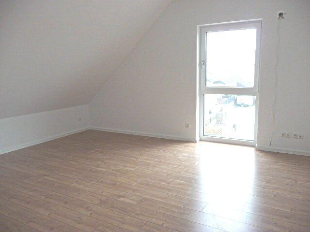 Dachgeschoßwohnung Regensburg Brandlberg - 3 Zimmer, 69 m&sup2;, 1.090&euro; | Angebot:24427775