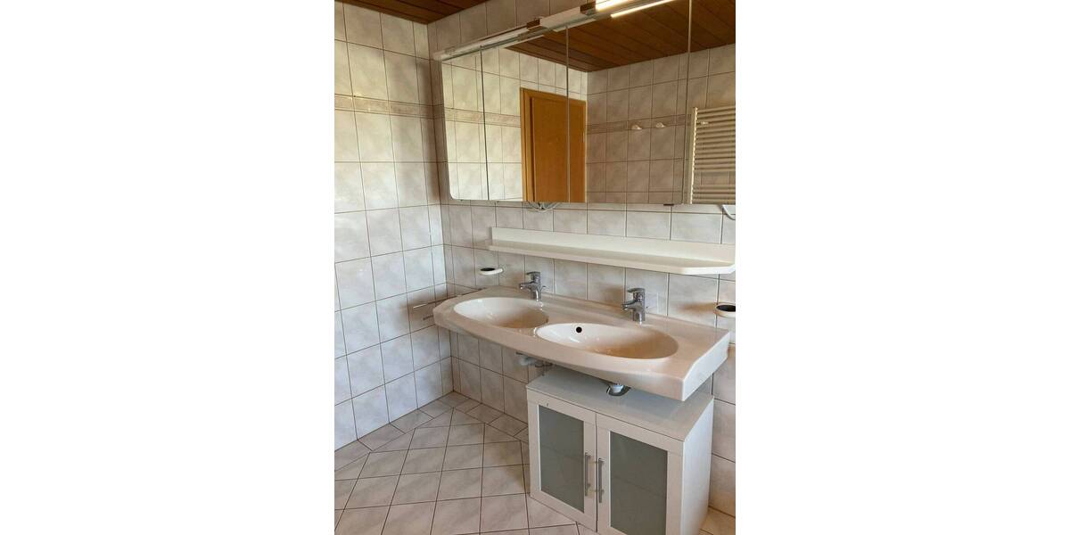 Etagenwohnung Villingen-Schwenningen Rietheim - 3 Zimmer, 84 m&sup2;, 890&euro; | Angebot:25983386