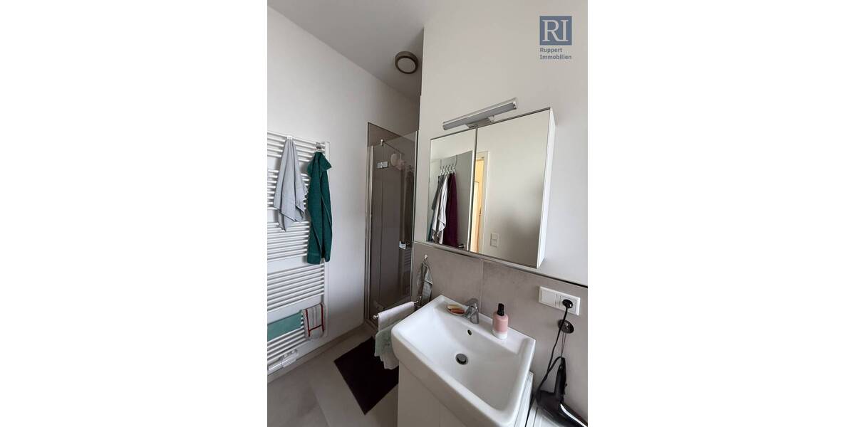 Etagenwohnung Würzburg Altstadt - 3 Zimmer, 102 m&sup2;, 1.000&euro; | Angebot:26092336