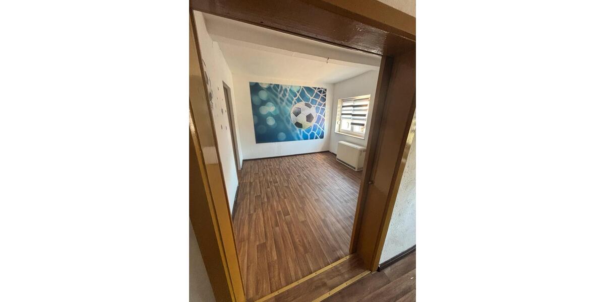 Großzügiges Haus, ruhiges Mitwohnen Zur Untermiete. 3 zimmer