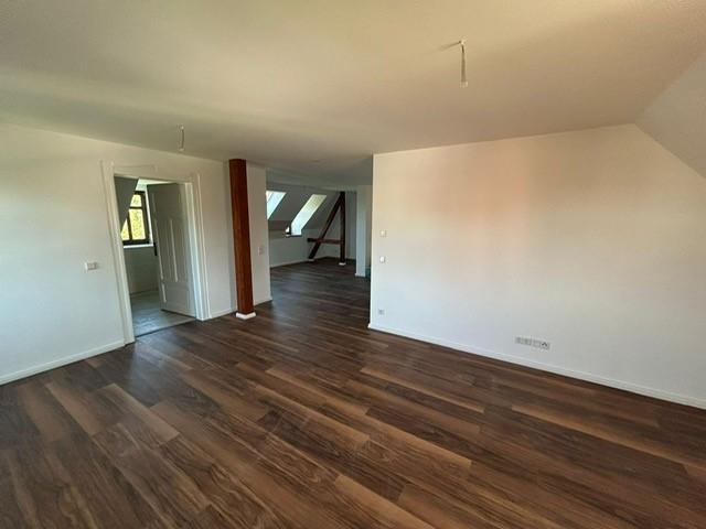 Etagenwohnung Arnsdorf - 3 Zimmer, 94 m&sup2;, 900&euro; | Angebot:21382285