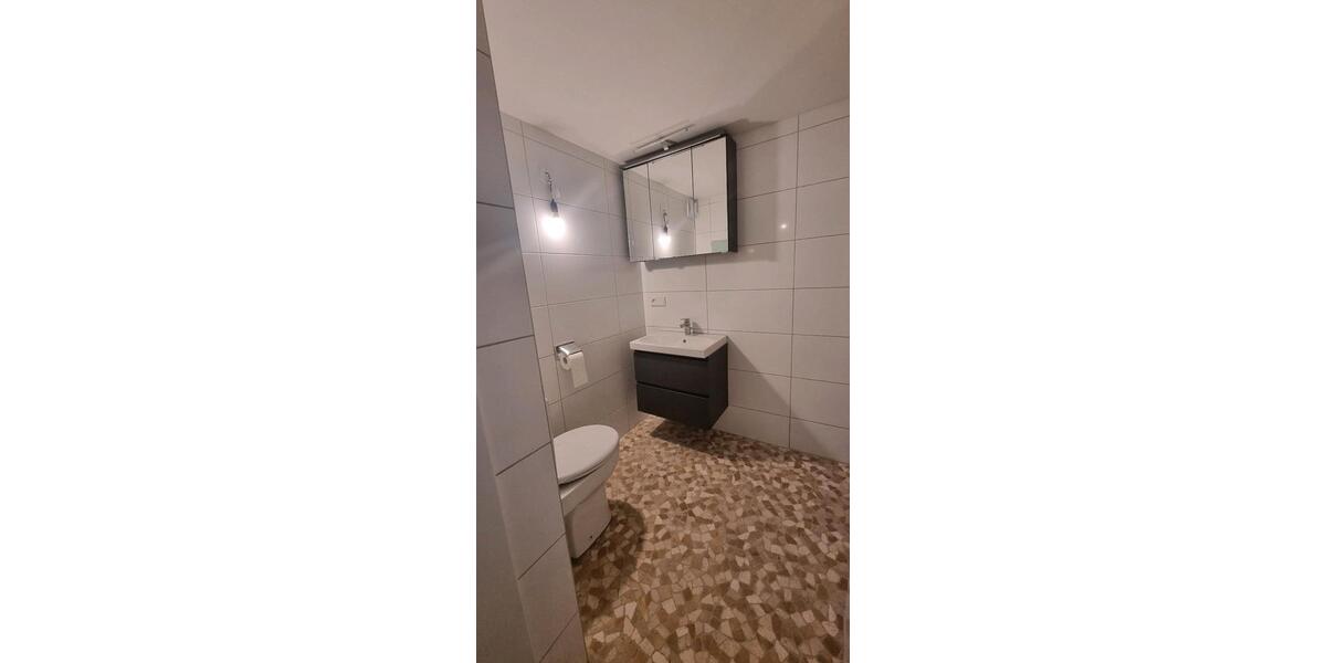 Etagenwohnung Velbert Velbert-Mitte - 3 Zimmer, 65 m&sup2;, 1.200&euro; | Angebot:26700835