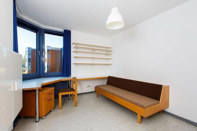 Möbliertes Zimmer zur Zwischenmiete (01.09. – 01.11.)