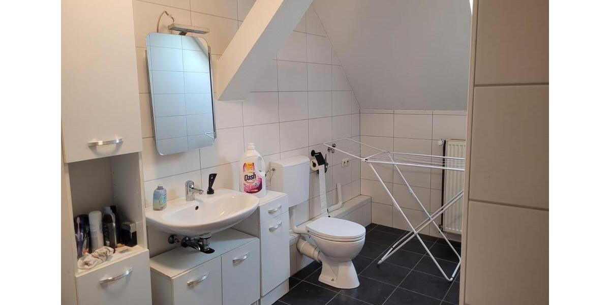 Dachgeschoßwohnung Stadtoldendorf - 4 Zimmer, 80 m&sup2;, 450&euro; | Angebot:26526977