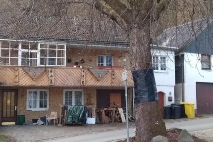 Haus Olpe - 12 Zimmer, 200 m&sup2;, 1.000&euro; | Angebot:23580942