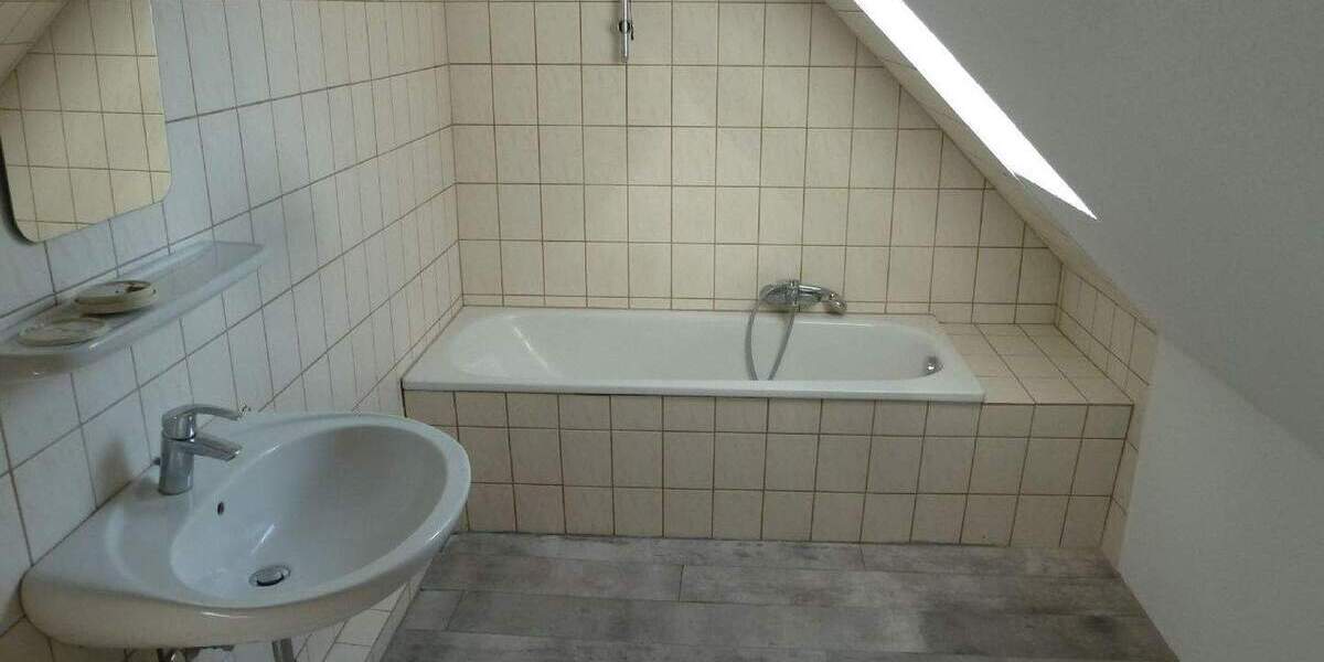 Etagenwohnung Bodenwerder Kemnade - 3 Zimmer, 80 m&sup2;, 440&euro; | Angebot:25769566